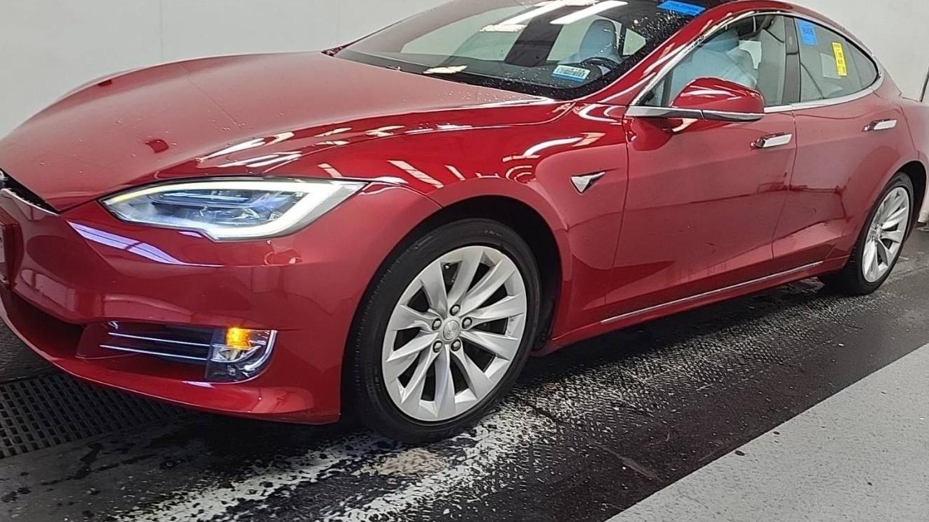 TESLA MODEL S 2018 5YJSA1E24JF259826 image